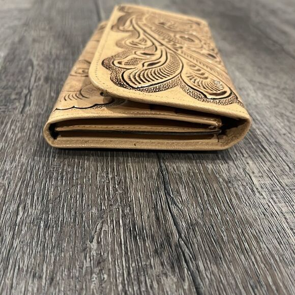 NEW Western handmade leather Elegant Tan Embossed Women's wallet - Picture 4 of 11